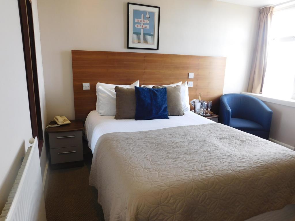 Cullen Bay Hotel מראה חיצוני תמונה