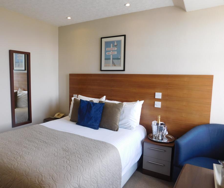 Cullen Bay Hotel מראה חיצוני תמונה