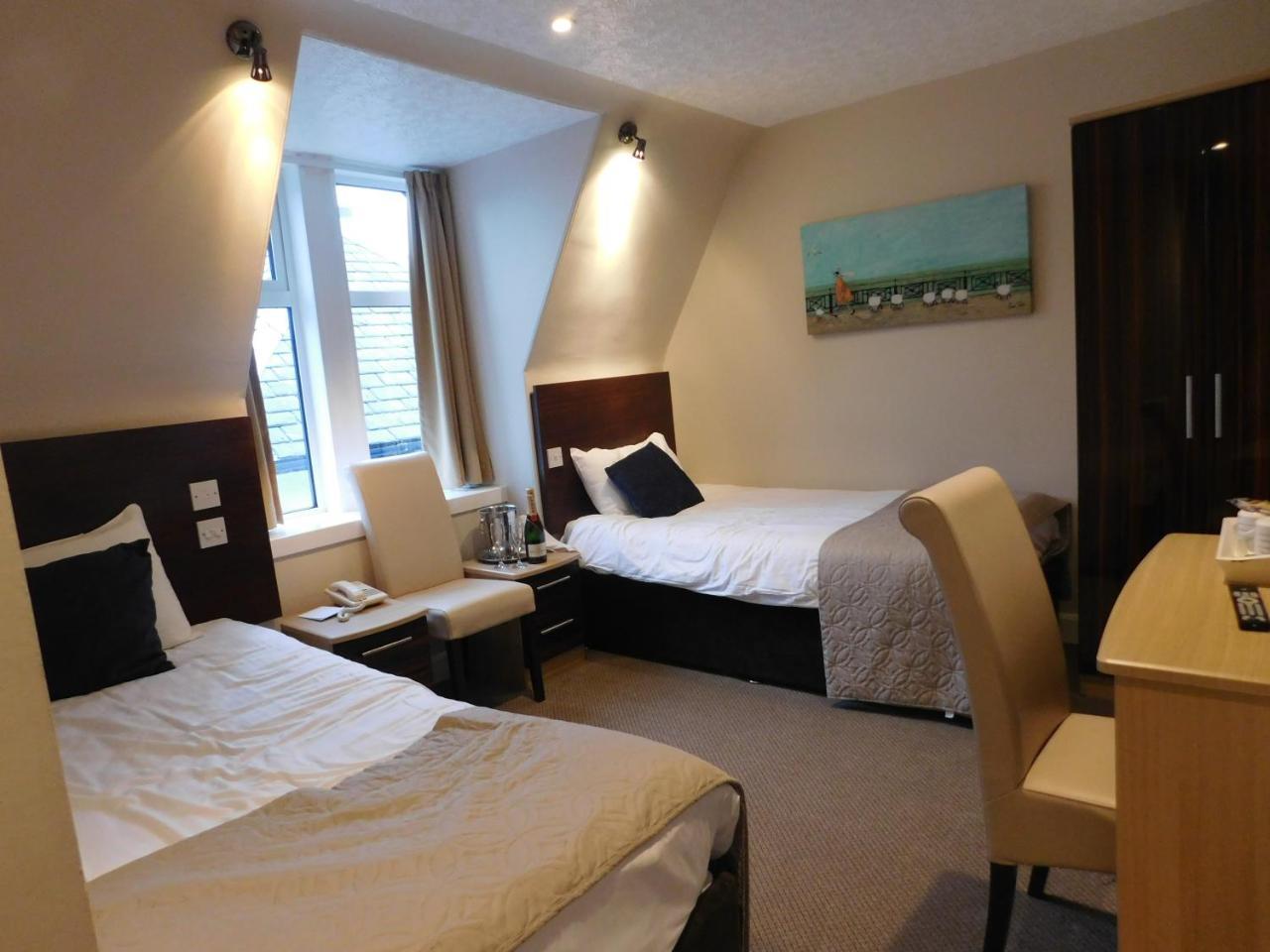 Cullen Bay Hotel מראה חיצוני תמונה