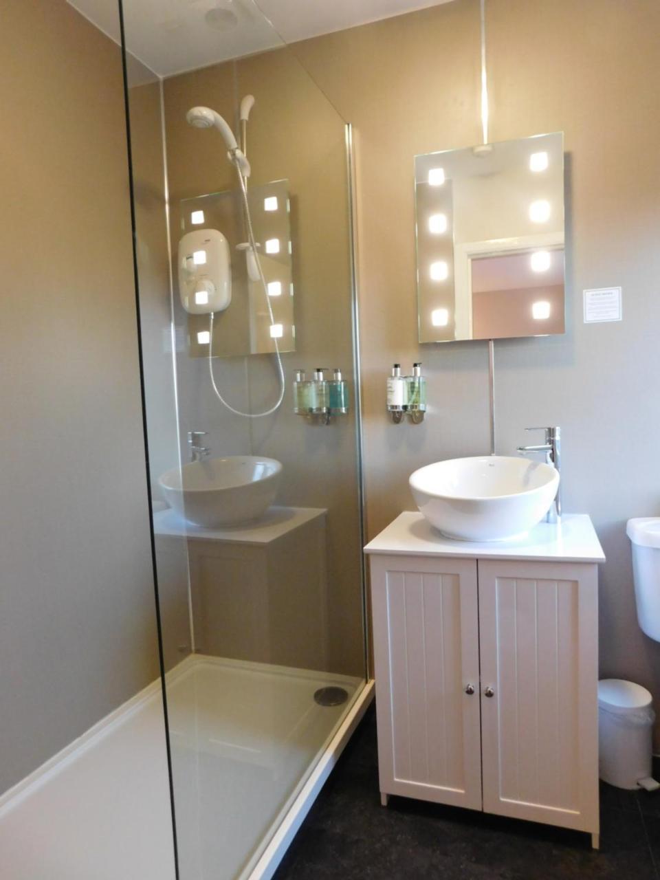 Cullen Bay Hotel מראה חיצוני תמונה